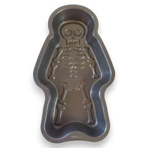 Wilton Skeleton Halloween Cake Baking Pan 14"